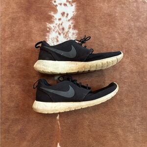 Nike Men's Black Running Shoes